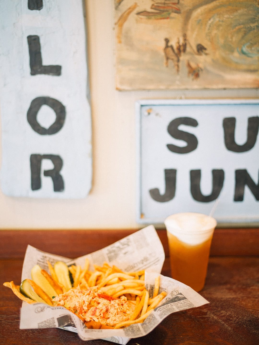 Martha's Vineyard Guide - Lobster roll, fries, and a beer